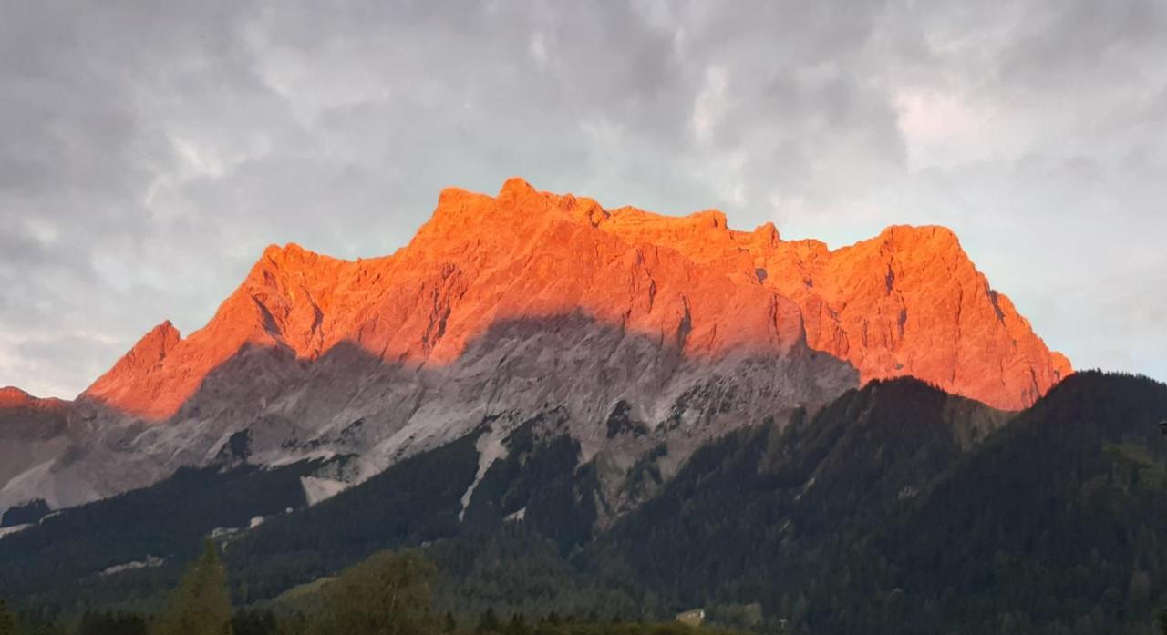 Haus Alpenblick Aparthotel Ehrwald Exterior foto