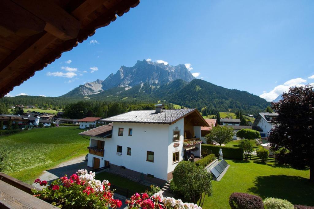 Haus Alpenblick Aparthotel Ehrwald Exterior foto